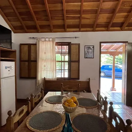 Сasa de vacaciones Casa Calderos *